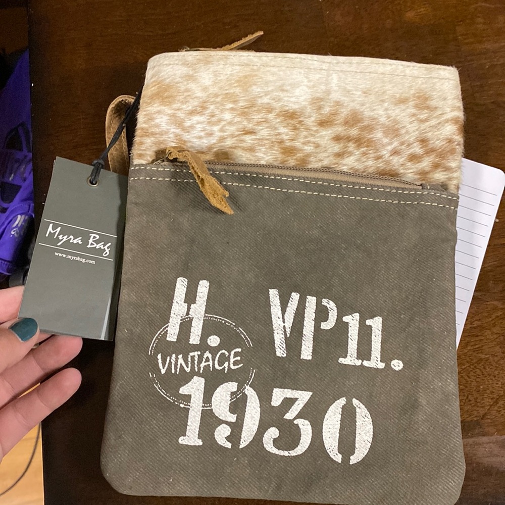 Myra small cross body